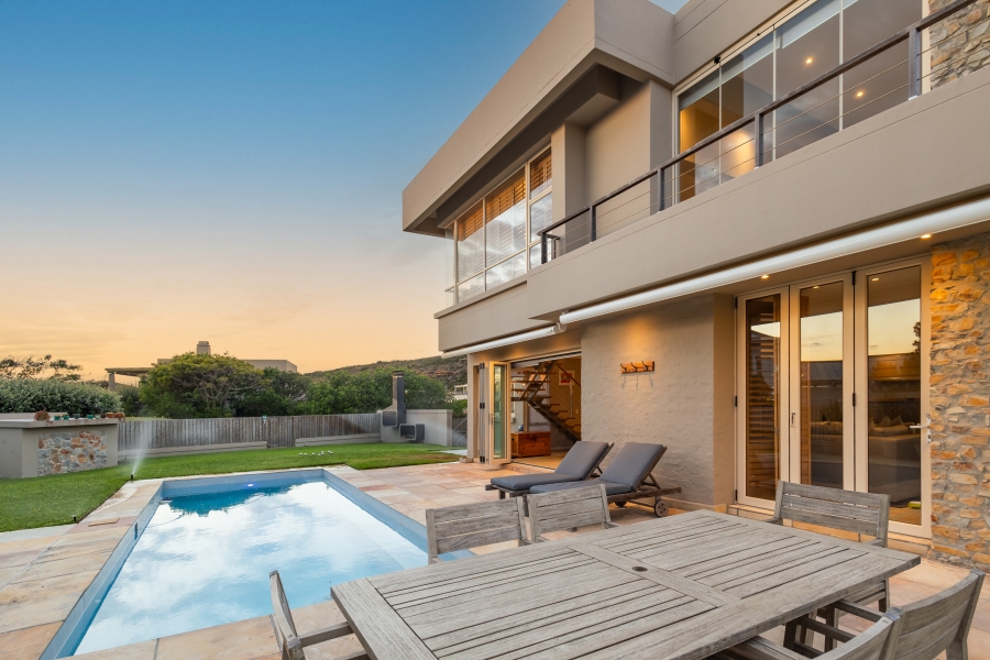 5 Bedroom Property for Sale in Whale Rock Beach Western Cape